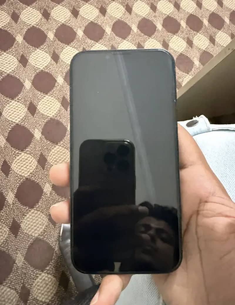 Apple iPhone 13 1