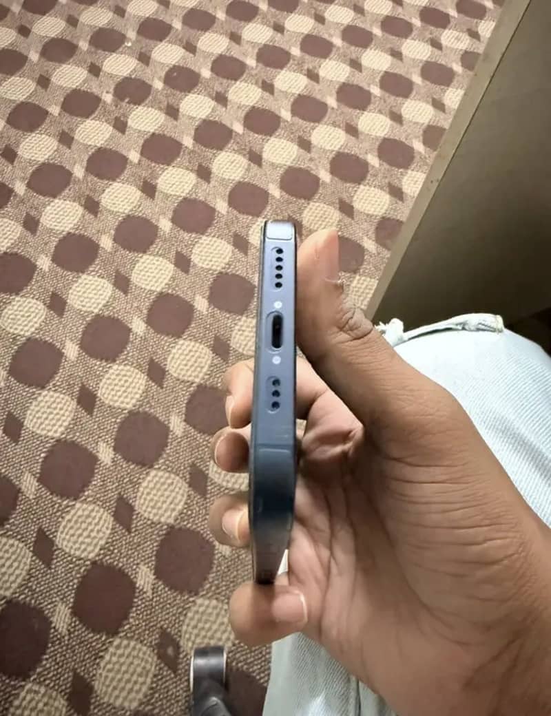 Apple iPhone 13 3