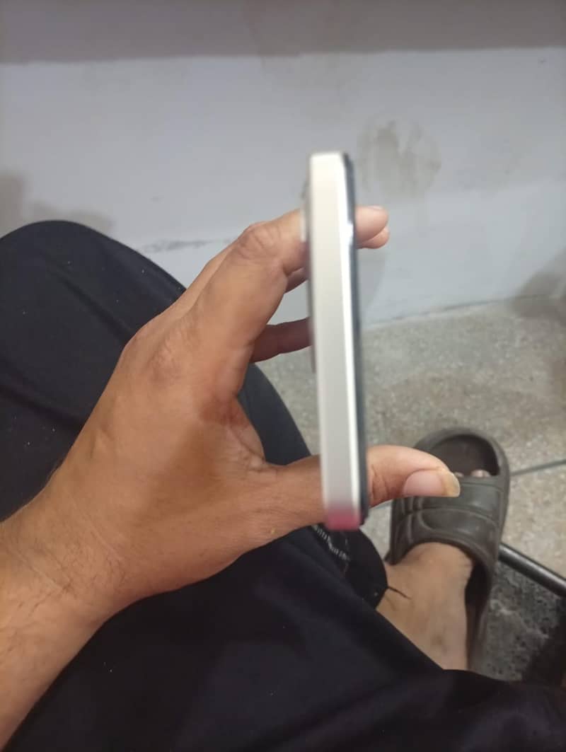 Realme Note 70 4
