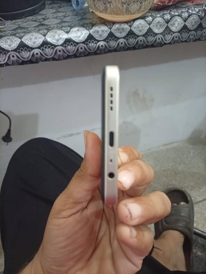 Realme Note 70 6