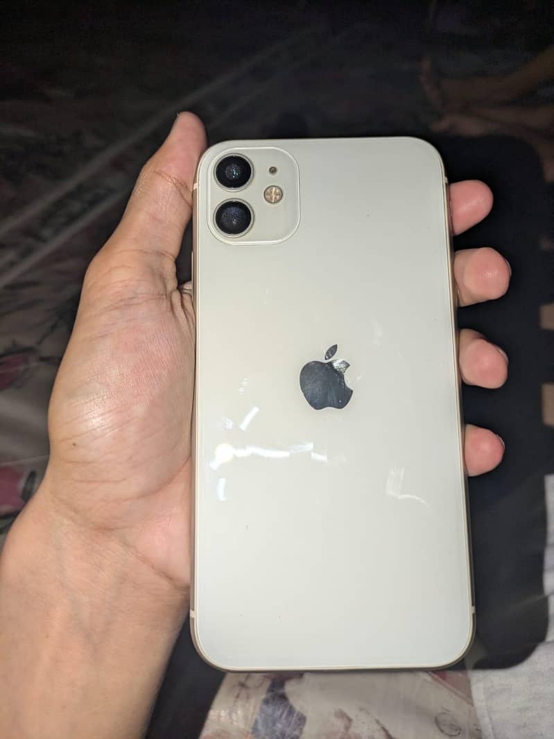 Apple iPhone 11 0