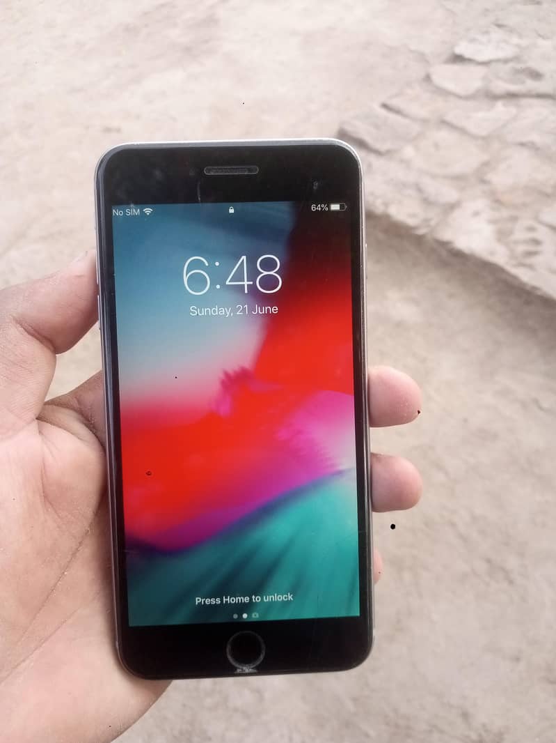 Apple iPhone 6 Plus 1