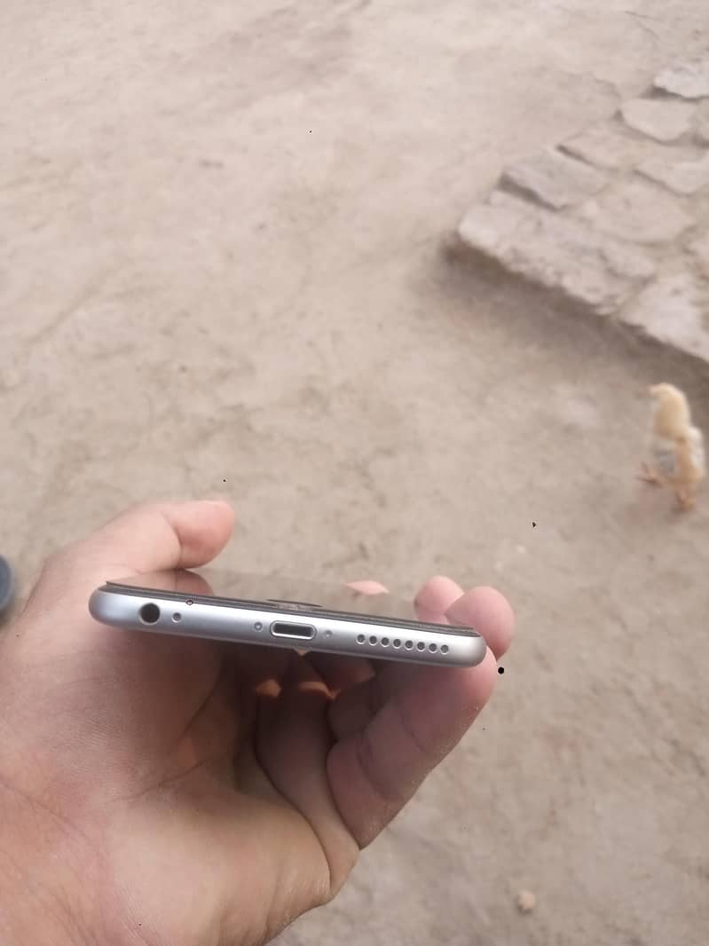 Apple iPhone 6 Plus 2