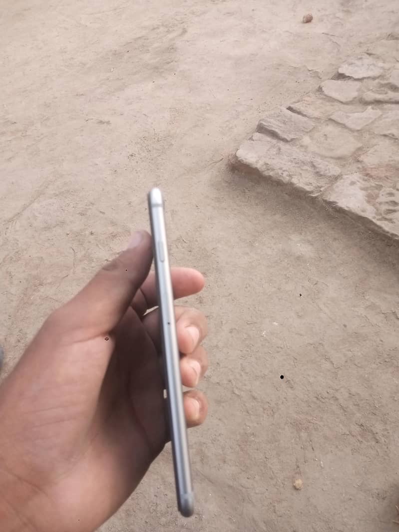 Apple iPhone 6 Plus 5