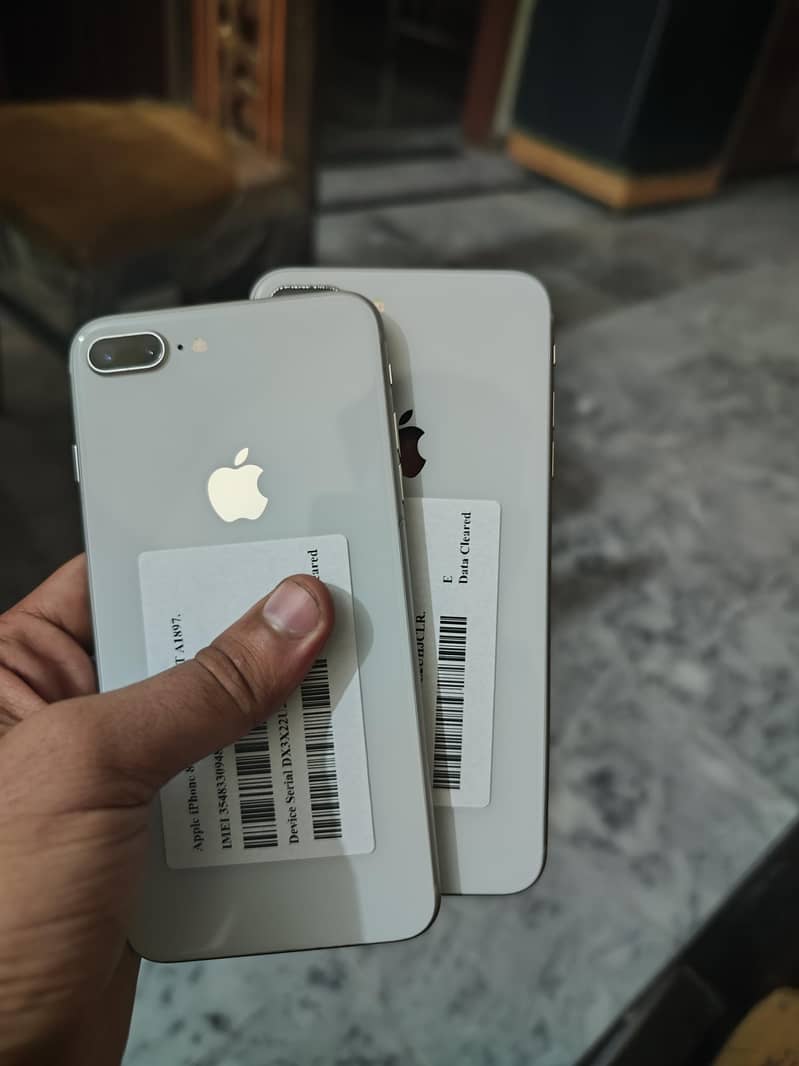 Apple iPhone 8 Plus 1