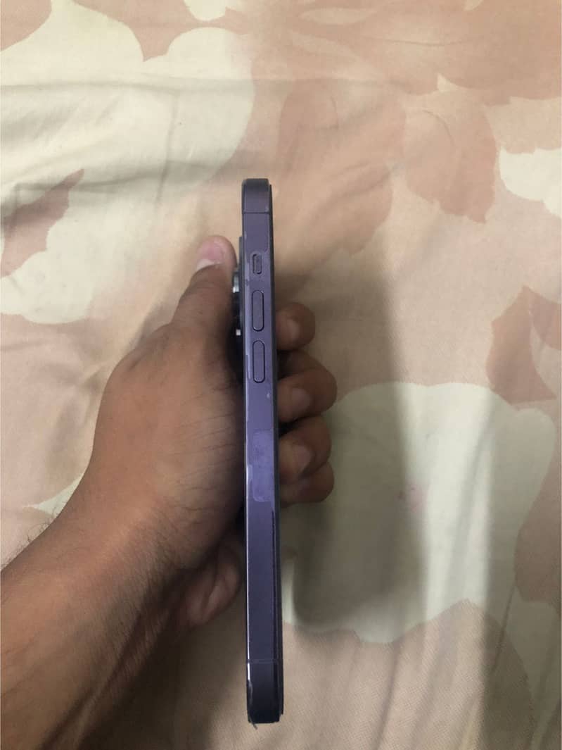 iPhone 14 pro 2