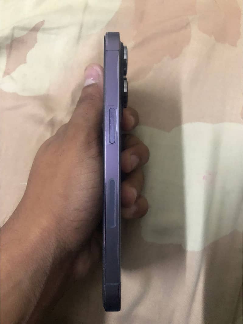 iPhone 14 pro 3