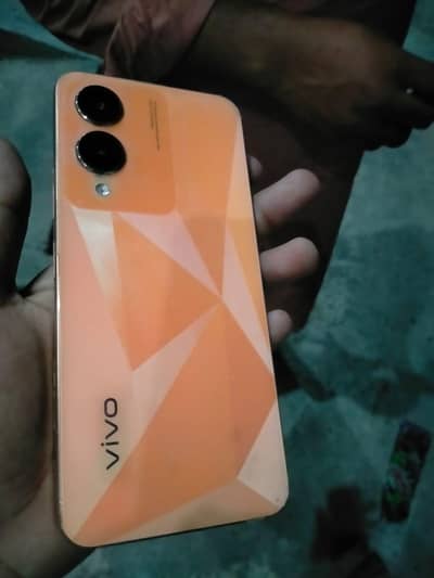 Vivo Y17s. 6+6/128 good condition with box and charge 03084895676