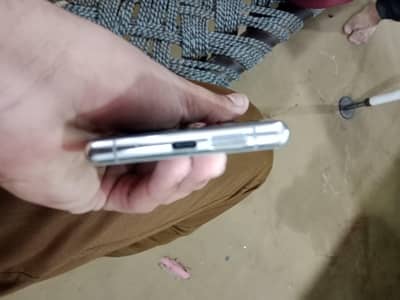 Sony 5 non pta koi masla nhi ha 10/9.5 condition water pack