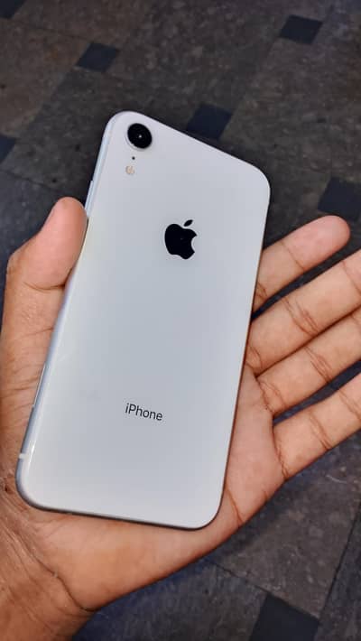 Apple iPhone XR