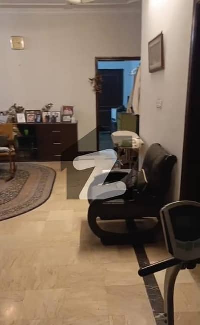 House For Sale F*11/2 Beautiful Location