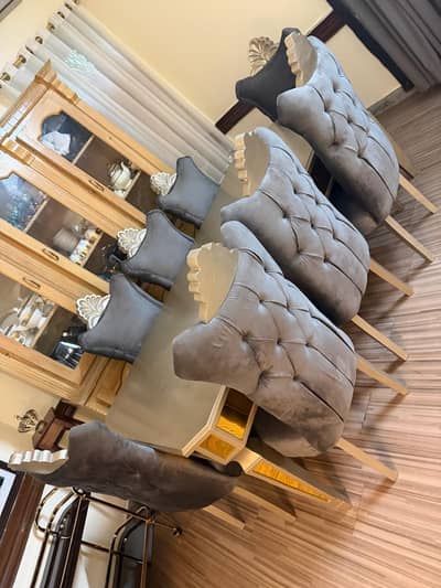 8 seater dinning
