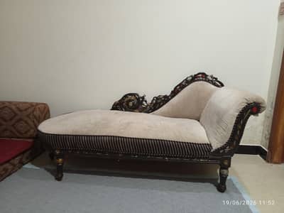 Used Dewan demand 10k