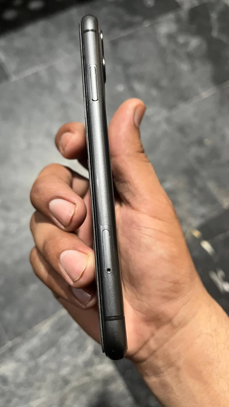 Apple iPhone 11 5