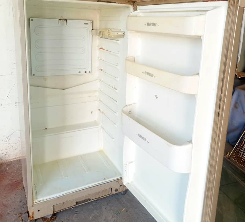 Fridge 4