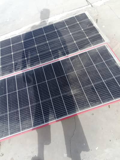 like new solar penal 2 plate with controller 30 amp pakg