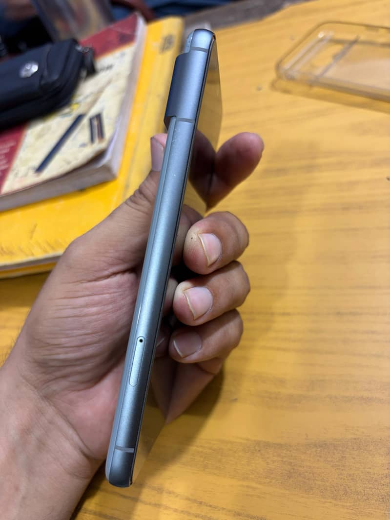 Google Pixel 8 3