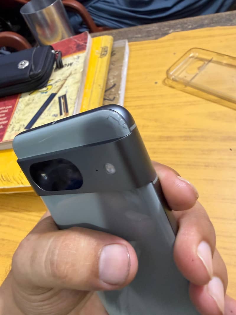 Google Pixel 8 6