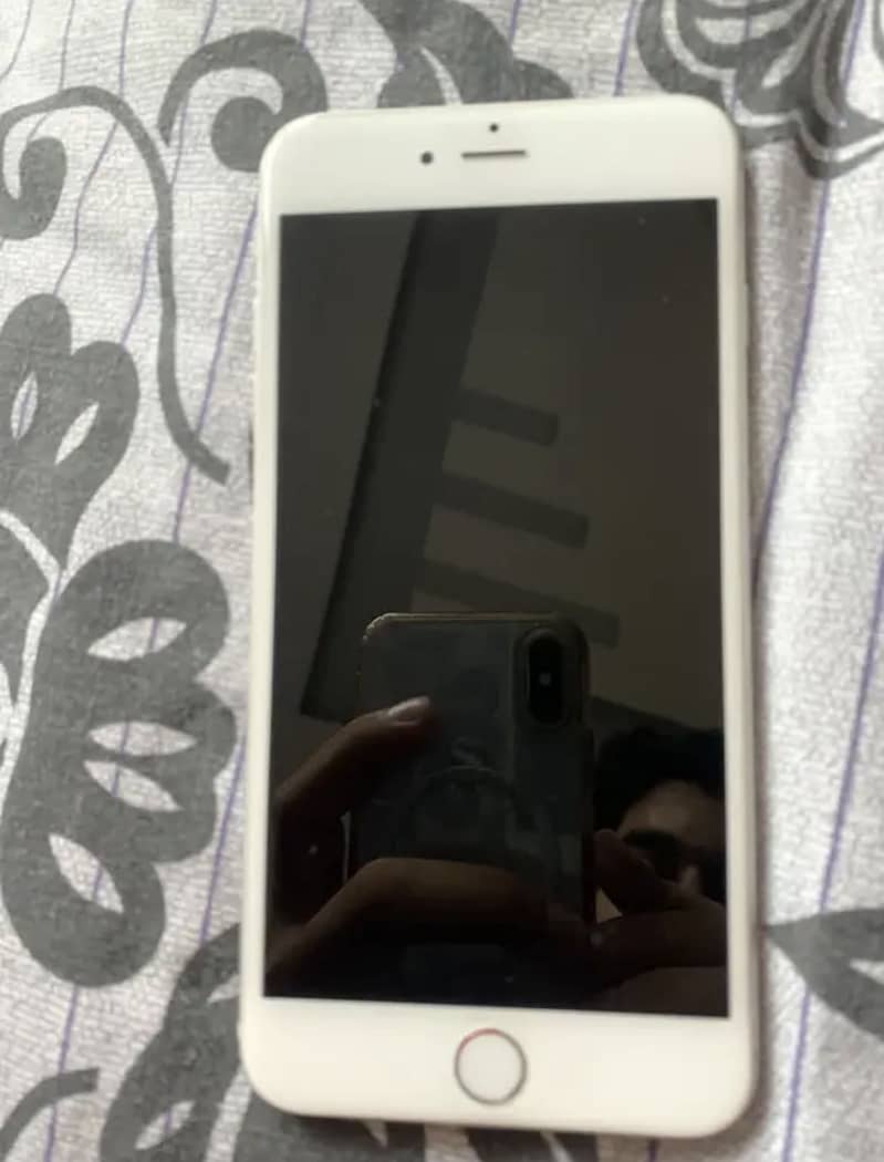 Apple iPhone 6 Plus 3