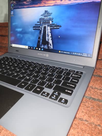 Evolve 3 Masterio Laptop