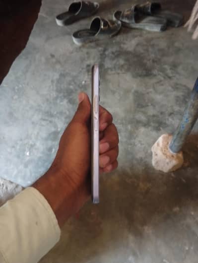 Vivo Y17s