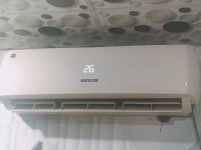 Pel 1.5 ton ac without repairing 4 year used . . . just like brand new