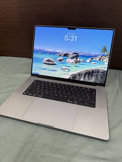 Macbook Pro M1 Max | 64 GB RAM | 1TB SSD | DHA