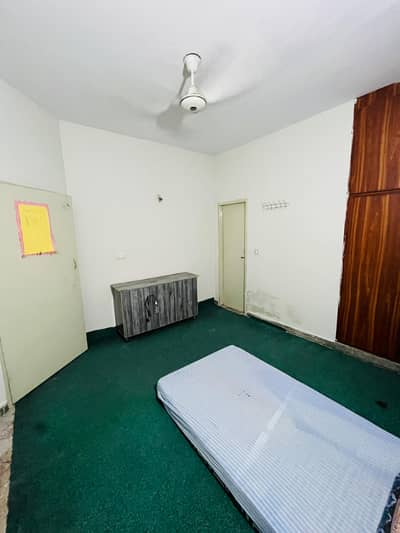 Room for rent in g-11/3 Islamabad