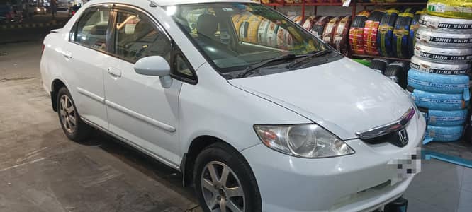 Honda City 2005 Lahore number