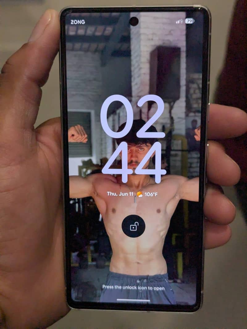 Google Pixel 7 4