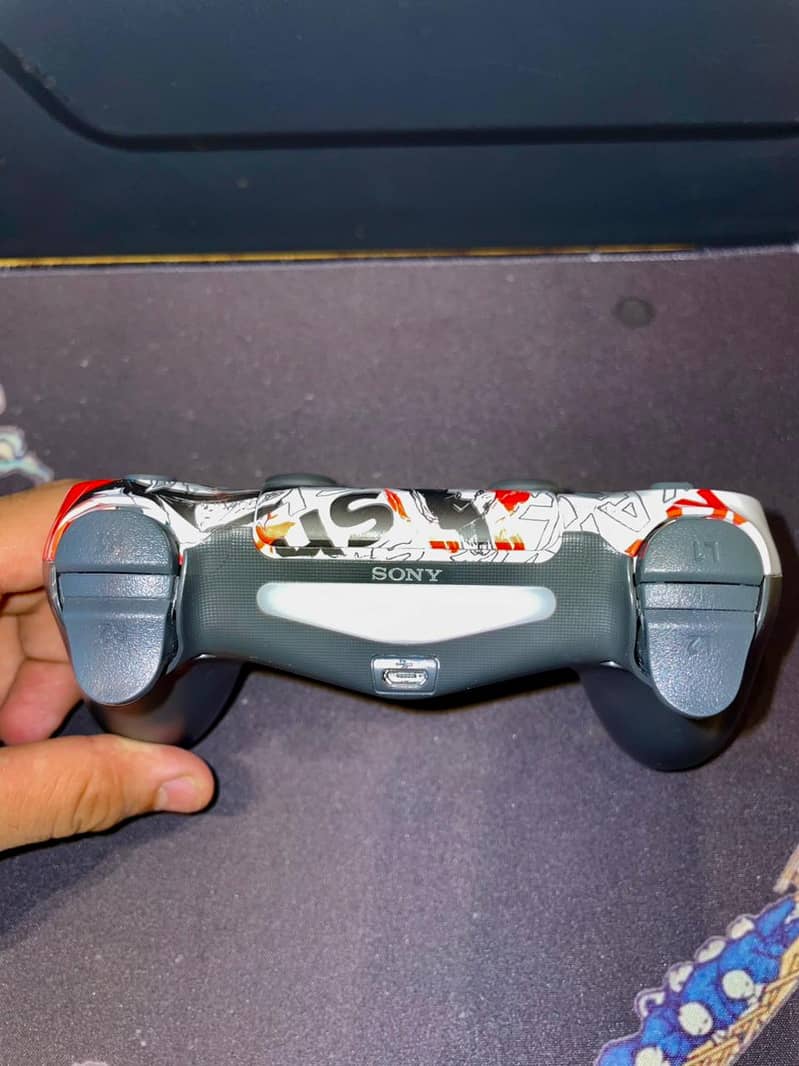 PS4 controller 3