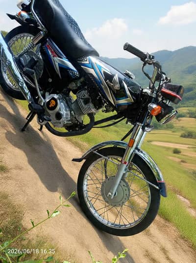 Honda CG 125 2025 black shap