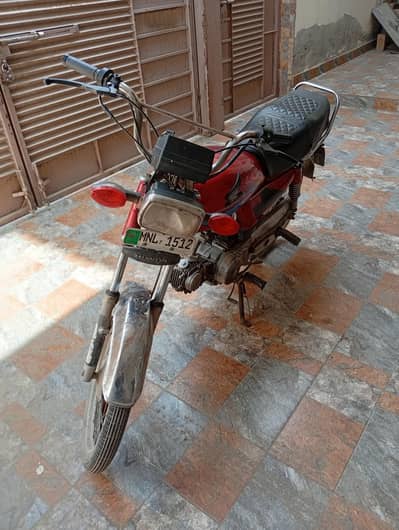 cd 70 2007 model all ok koi khrcha nhi hy is pr