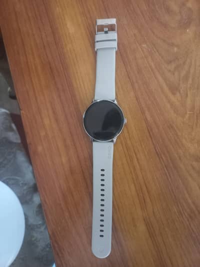 Brand New Smart Watch (Zero Condition) –