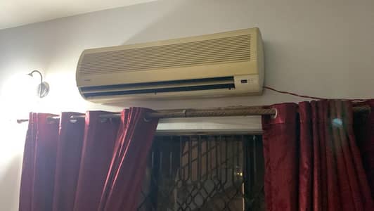Haier 1.5 ton split AC complete set [ln door +Out door] working cond
