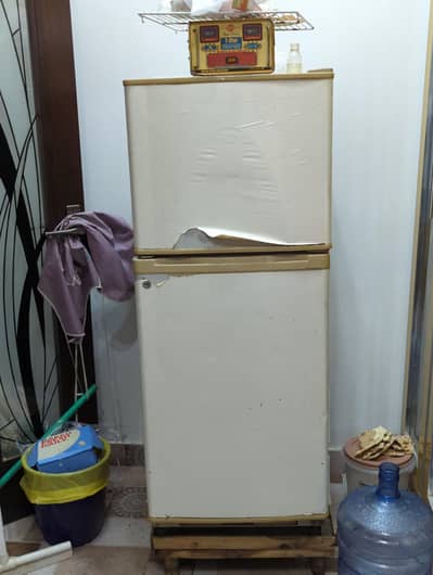 Dawlance Fridge old model