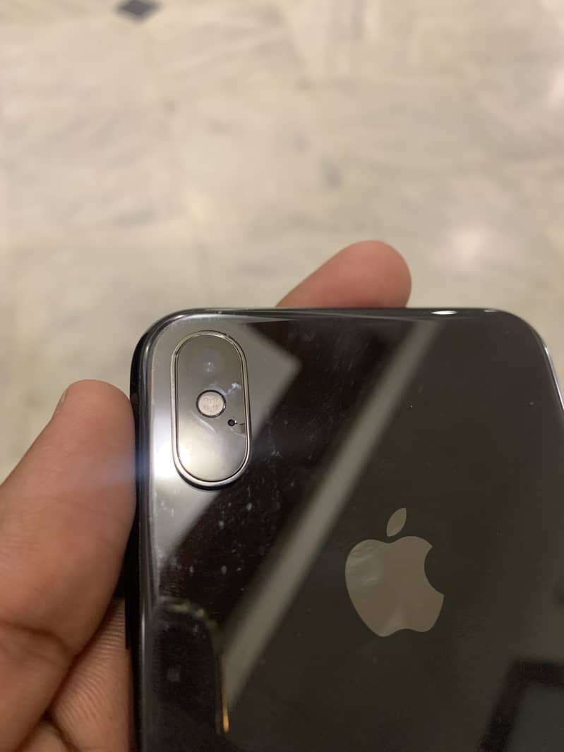 Apple iPhone X 5