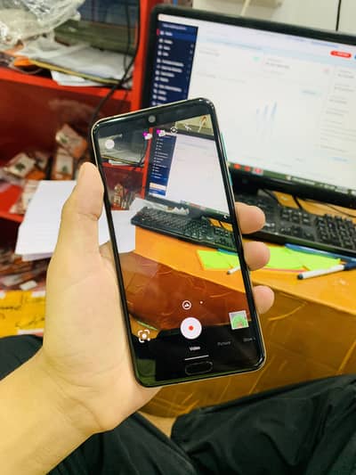 AQUS R3 GAMING MOBILE
