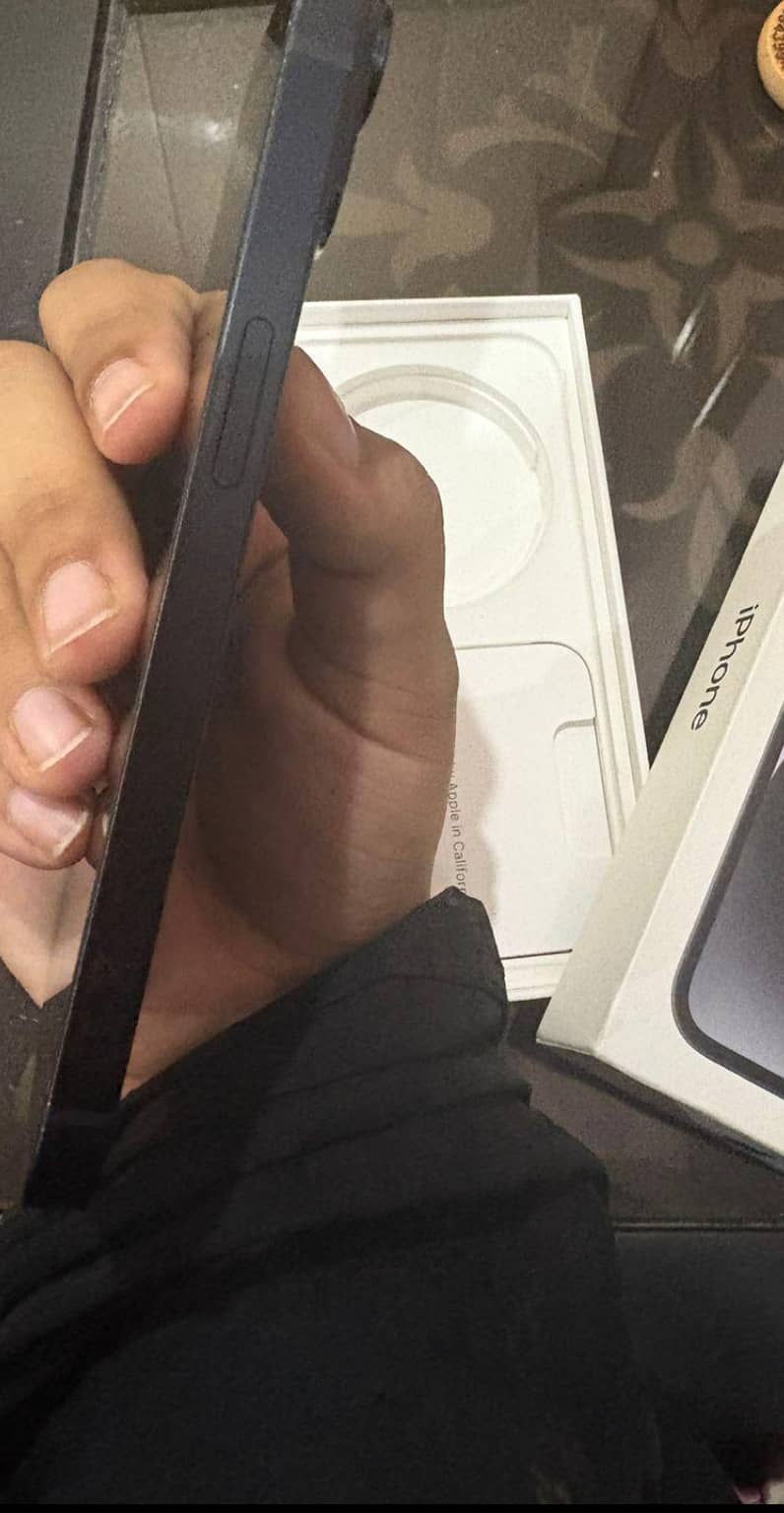 Apple iPhone 14 3