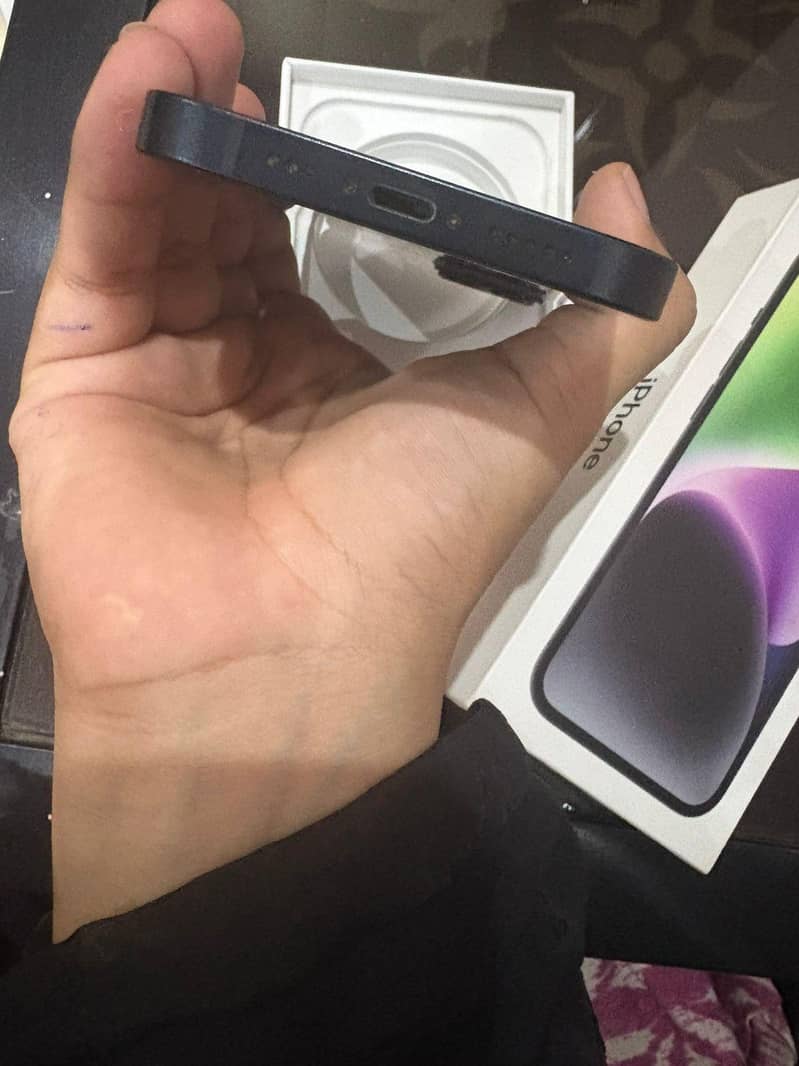 Apple iPhone 14 5