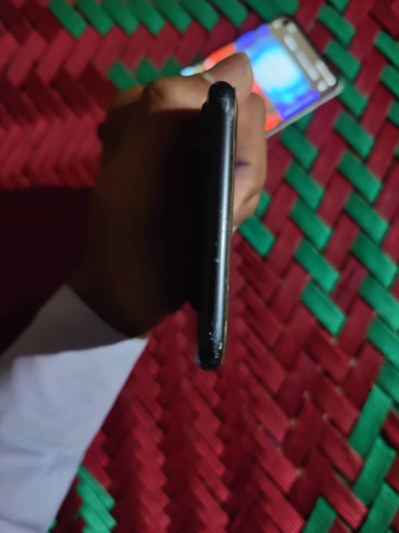 Apple iPhone 7 Plus 3