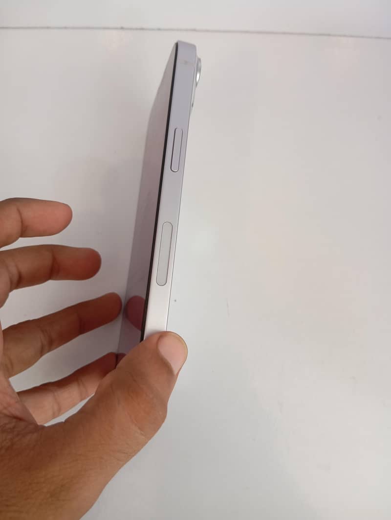 Apple iPhone 14 2