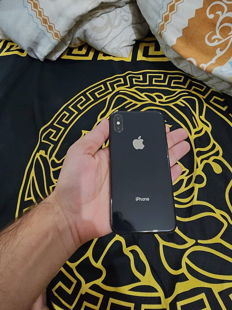 Apple iPhone X 13