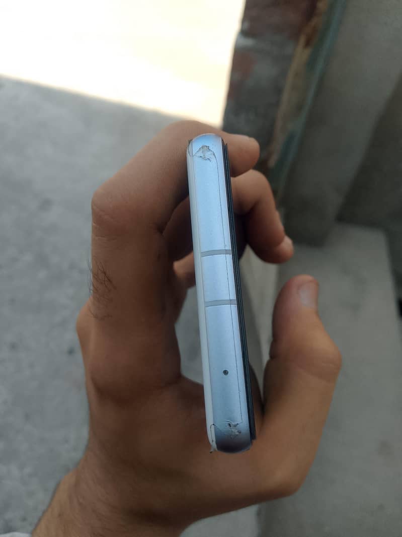 Google Pixel 7a 5