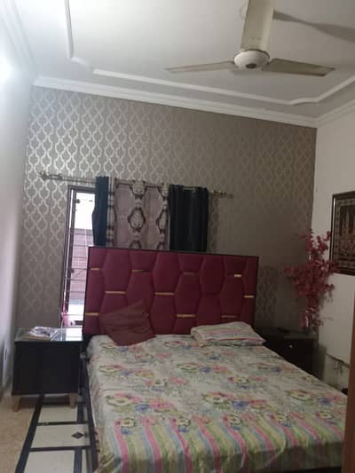 10 MARLA UPPER PORTION 3BEDS AND DRAWING ROOM -STORE-ROOF ACCESS
