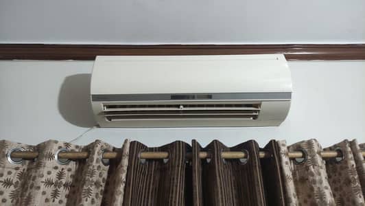 gree 1 ton good condition