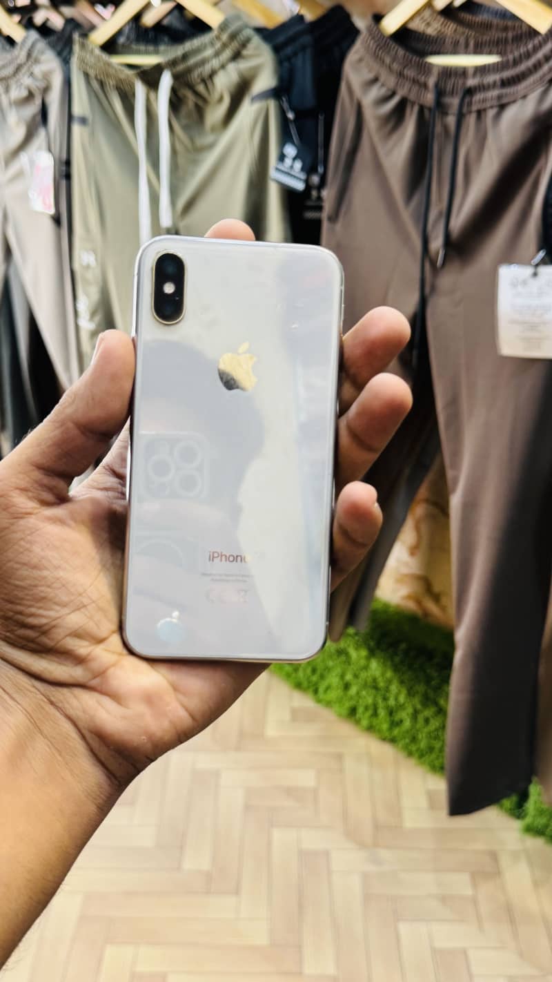 Apple iPhone X 1