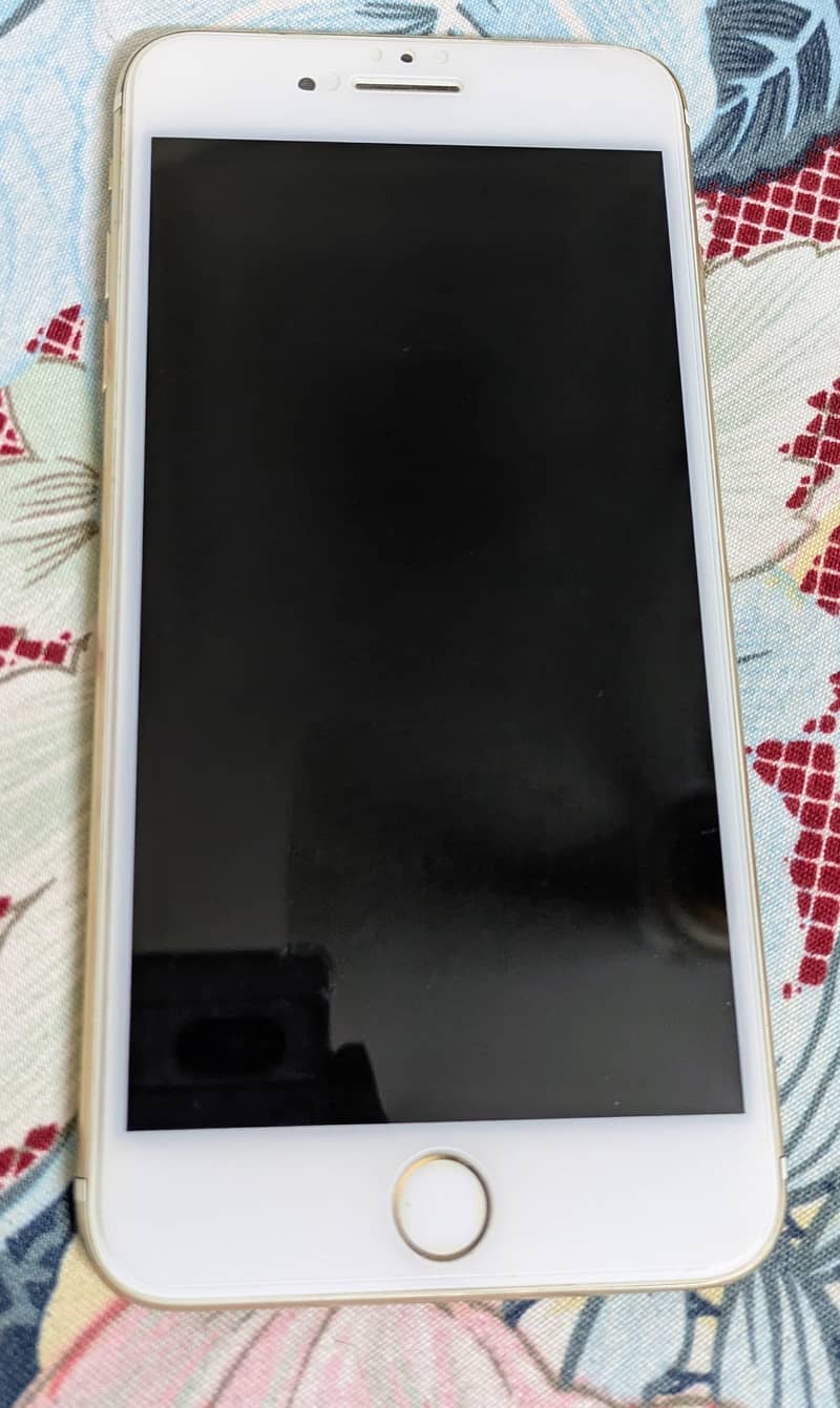 Apple iPhone 7 Plus 0
