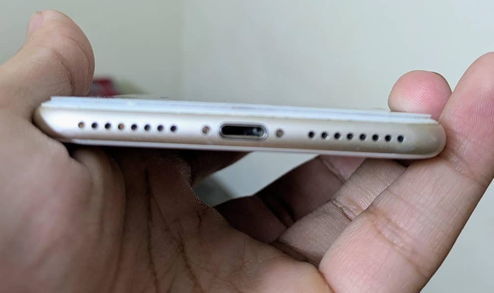 Apple iPhone 7 Plus 1