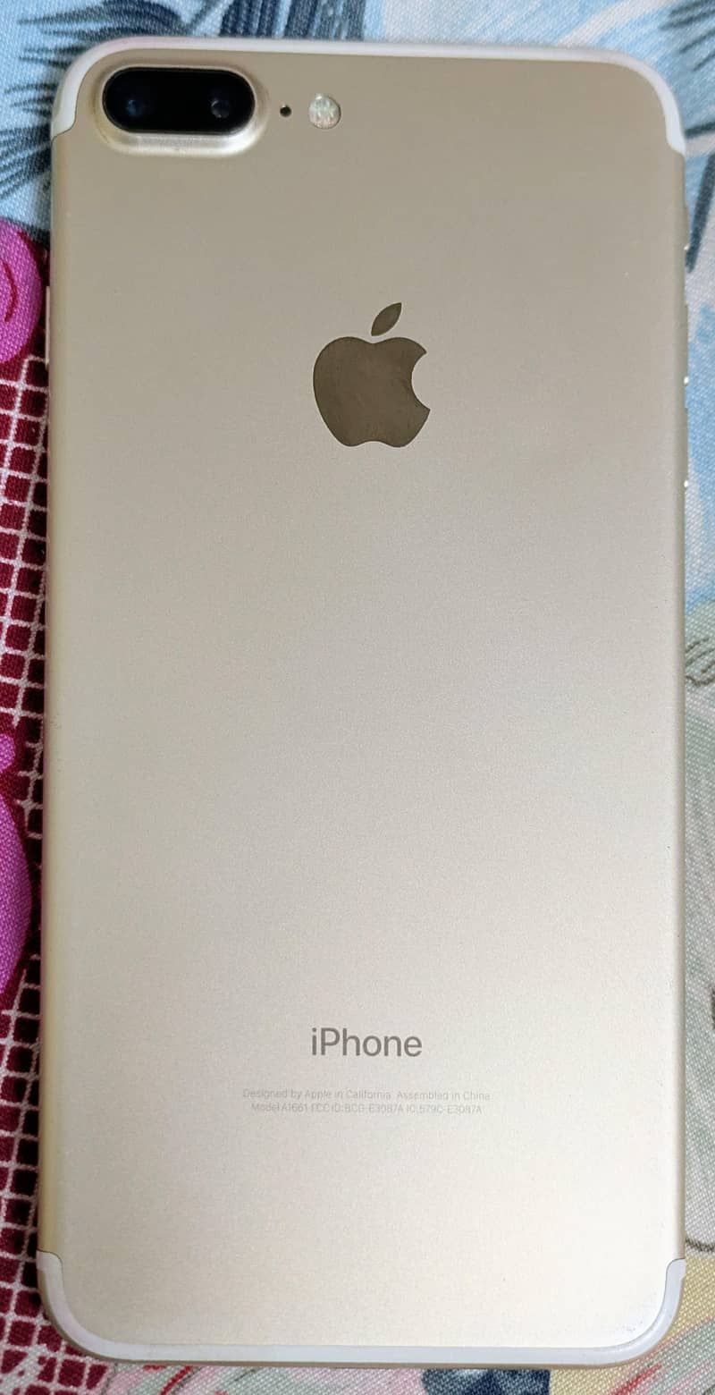 Apple iPhone 7 Plus 3